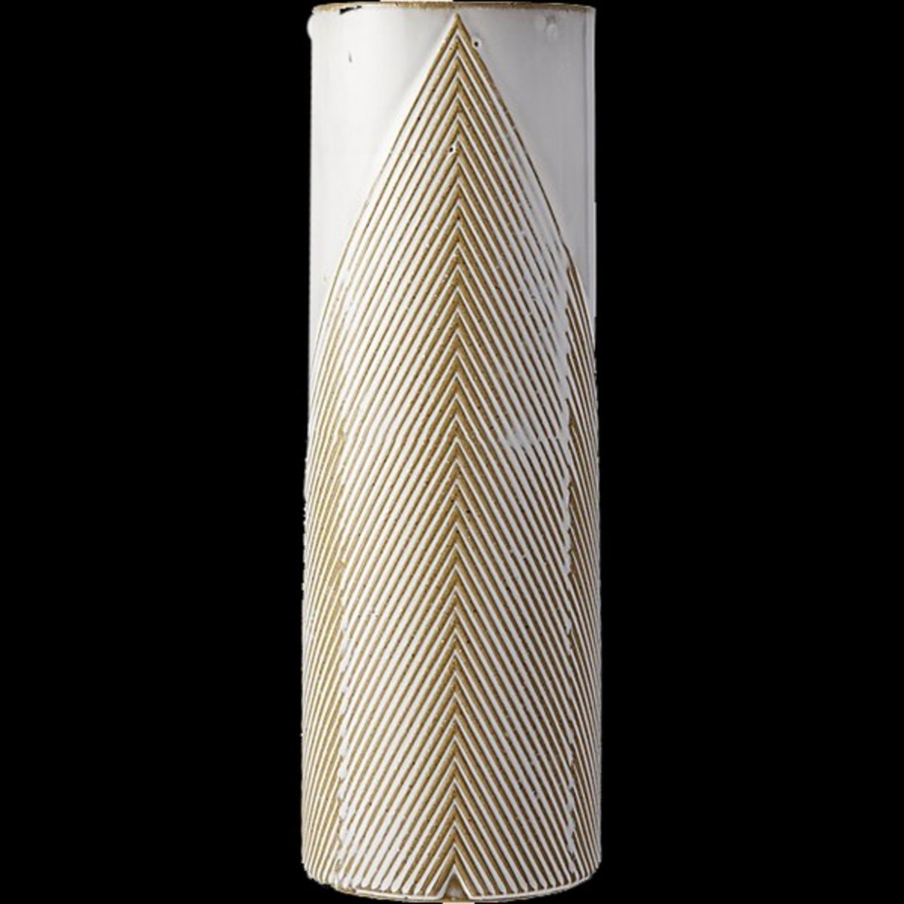 ISO Cb2 triangle vase - Picture 2 of 2